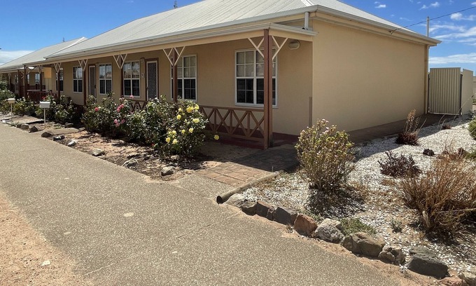 Wallaroo House | Close to beach and jetty