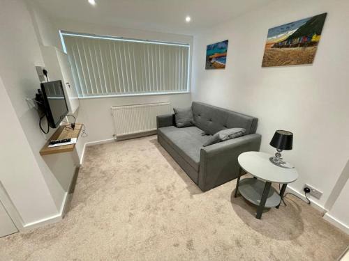 Overstrand Apartment | *Close to Beach* One Bedroom Suite with Parking