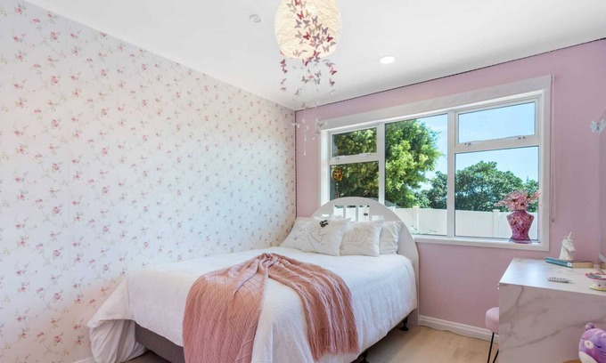 Birkdale House | Close to CBD 5 Bedroom near new house