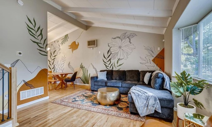 Arvada Plaza Area House | Close to Denver & Golden - Perfect for Groups