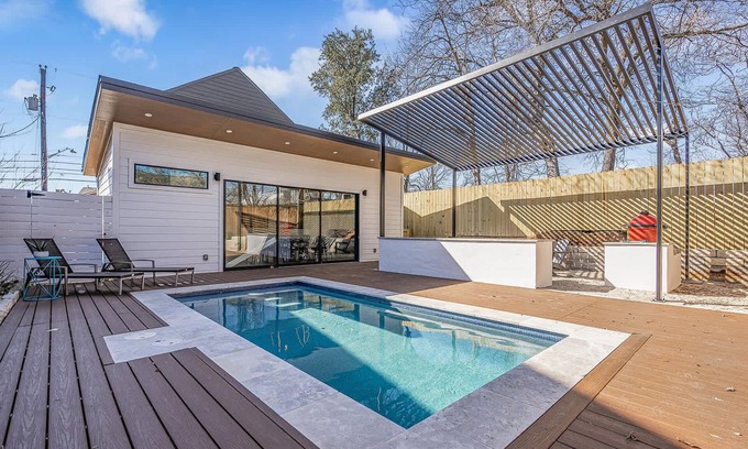 Rosewood House | Close to Downtown, Stylish, Pool | Avante-Garde