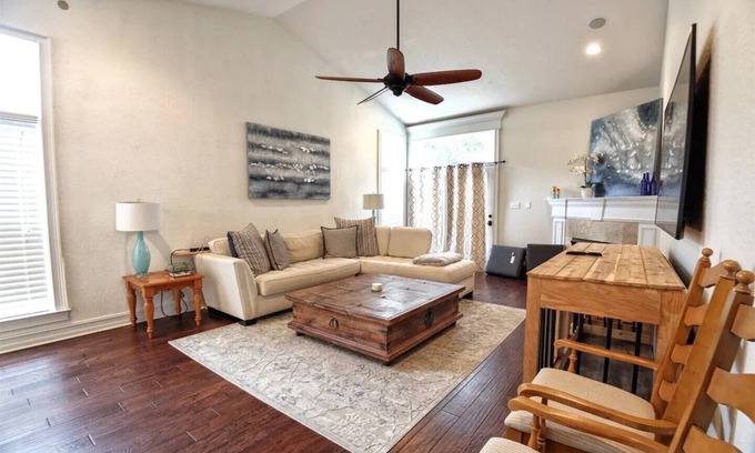 Tallahassee House | Close to everything | 3 bedroom | Private yard | Drive way
