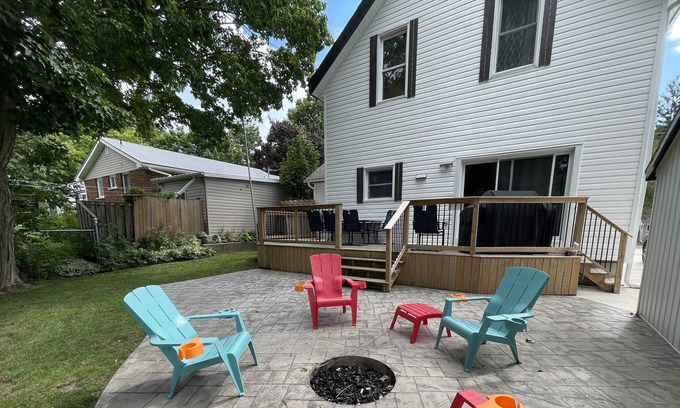 Clinton House | Close to Goderich and Bayfield - Fire Pit * BBQ