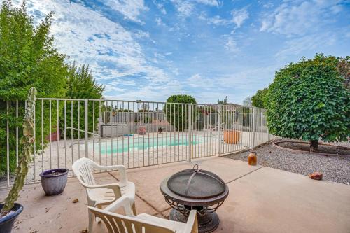 Sun City House | Close to Golf Sun City Escape with Furnished Porch!