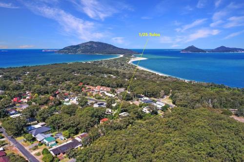 Hawks Nest House | Close to Jimmys Beach