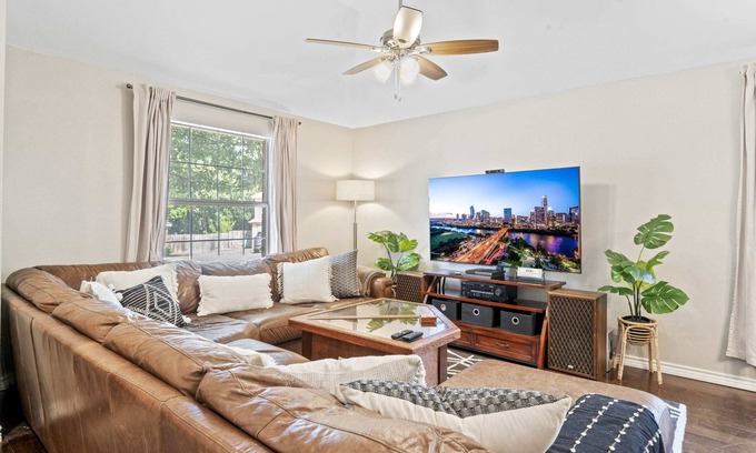 Round Rock House | Close to Kalahari | King Beds | Fast WiFi | 3BR