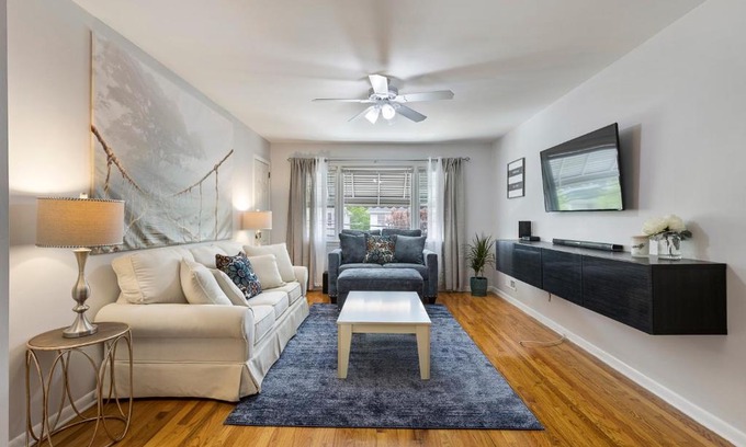 Bloomfield Apartment | Close to NYC | King Bed | Free Parking
