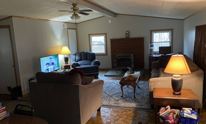 Mattawana House | Close to Penn State - ideal for football weekends!