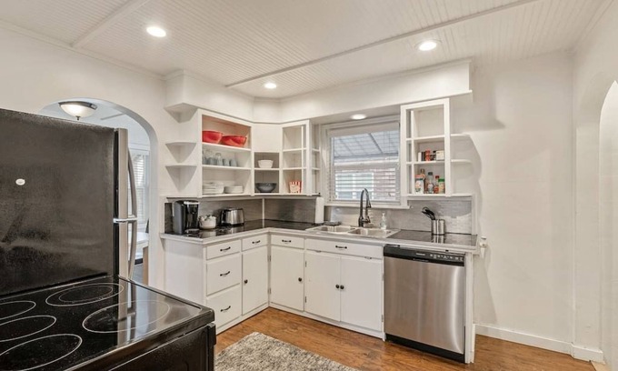Provo House | Close to Provo Airport, Queen Bed!