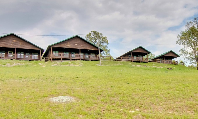 Mountain View Cottage | Close to River & Hiking: Cabin in Mountain View