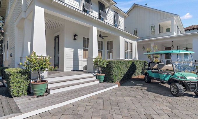 Magnolia Dune House | CLOSE to Seaside and Beach entrance. LSV, bikes, beach gear, Community Pool