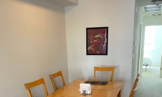 San Ramon Condo | ❤️ Close to SR Regional Hospital. Spacious kitchen, WIFI, garage, w/d in unit
