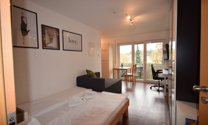 Biberach an der Riss Condo | Close to the university with balcony (1.2) - Business-friendly!