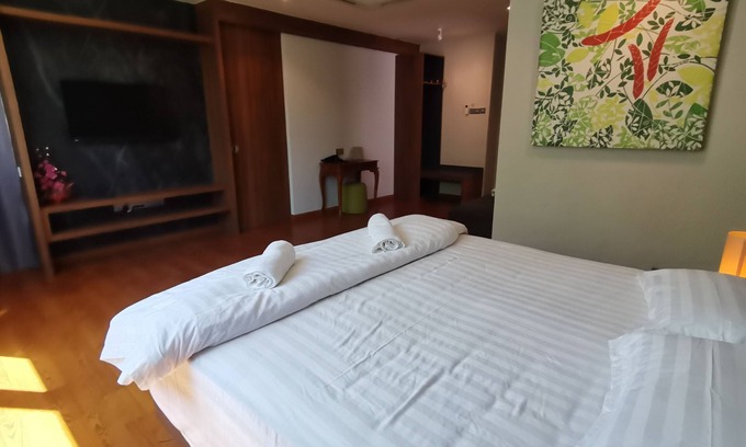 Kota Kinabalu Apartment | Close to the airport & within KK city, convenient to get around and amazing view