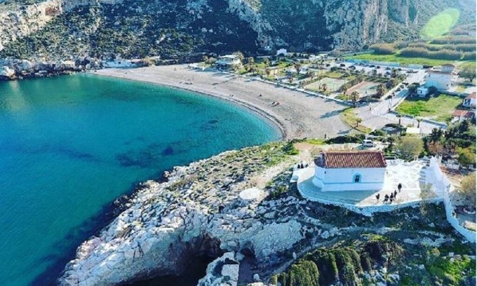 Ormos Agiou Ioannou Bed & Breakfast | CLOSE TO THE AIRPORT, 2 KM FROM THE BEACH