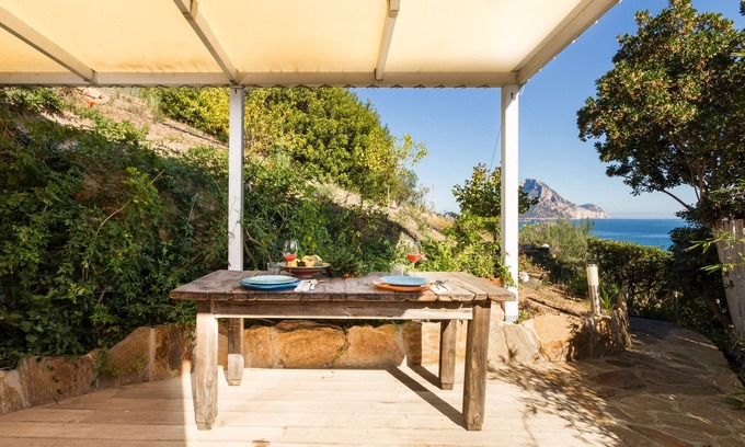 Tiriddo Apartment | Close to the beach, panoramic Suite Maìa suitable for two people