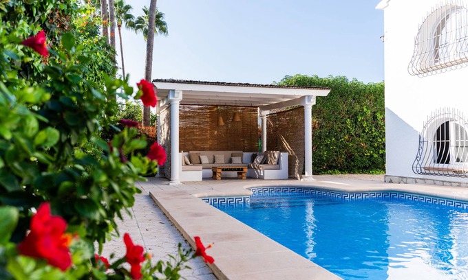 El Tosalet House | Close to the beach, bars & restaurants, large swimming pool that can be heated