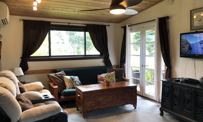 Kailua House | Close to the Beautiful Kailua Beach-A/C's-Full Kitchen-Covered Patio-Laundry