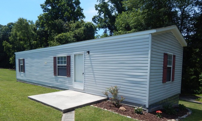 Goldbond House | Close to VT and by the New River