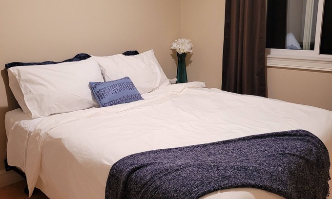 Southwest Edmonton House | Close to Whyte Ave & UofA