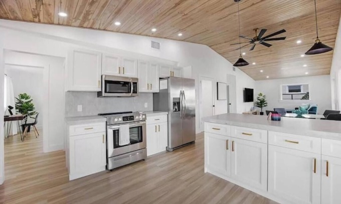 Pine Channel Estates House | Cloud Nine Casita At Big Pine