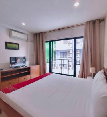 Thung Maha Mek Apartment | Cloud no 3 Serene Oasis King Bed in BKK Heart