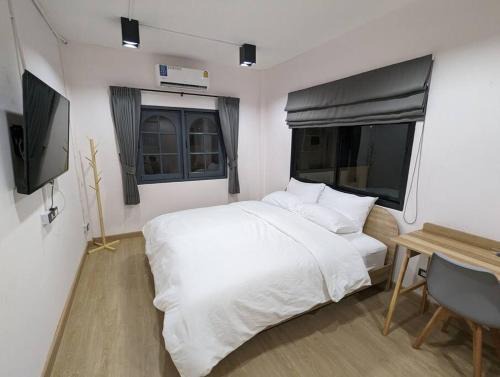Khlong Ton Sai House | Cloud9 Hometel - Entire House 3BR 170m to BTS Private Quiet & Comfy