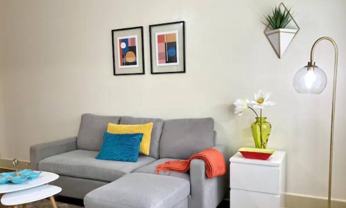 Midtown House | [CLR 04] Newest Studio in Midtown OKC