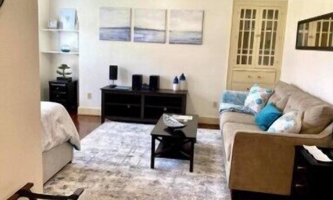 Midtown House | [CLR 07] New OKC Midtown Studio