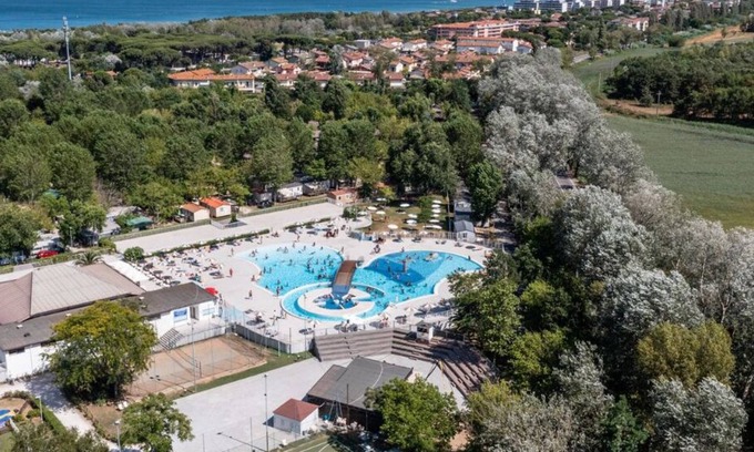 Lido Adriano RV Rental | Club Del Sole Adriano Family Collection
