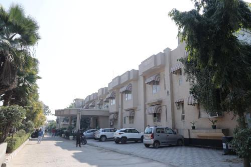 Bahadurgarh Resort | Club Platinum Resort