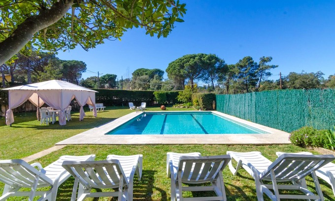 Macanet de la Selva Villa | Club Villamar - Nice house with private pool and beautiful garden with plenty of privacy to enjoy.