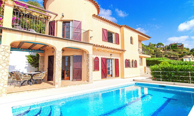 Calonge Villa | Club Villamar - Practical and functional villa with a private pool, 6000 meters from the beach, l.