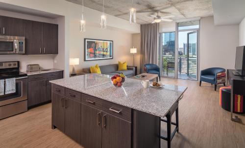Civic District Resort | Club Wyndham Austin