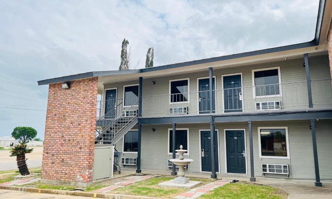 Luling Hotel | Coachway Inn