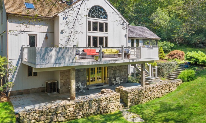 Guilford House | Coast and Country Private Estate