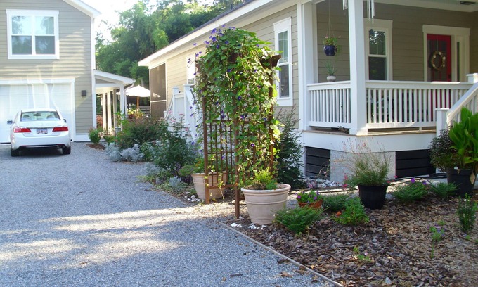 Pigeon Point Apartment | 'Coast' In' and Relax in our private getaway, free wi-fi!