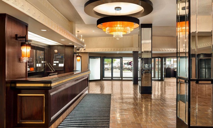 Prince George Hotel | Coast Prince George Hotel by APA