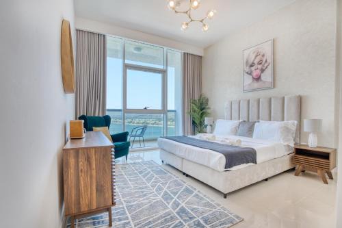 Mina Al Arab Apartment | Coastal Bliss 1BHK Sea View Apartment by Czechin