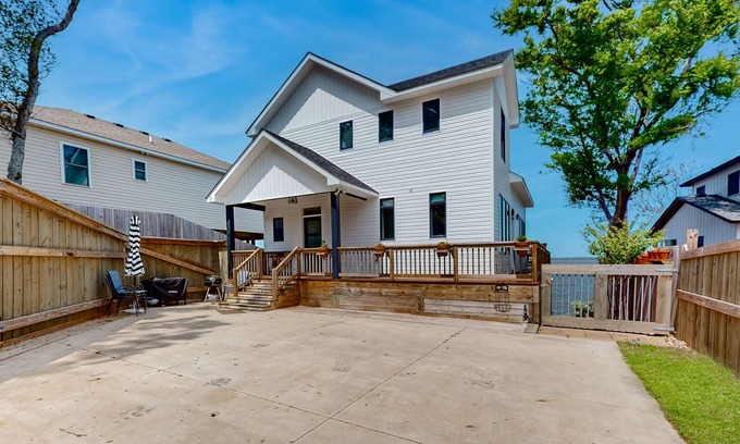 Colington Harbour House | Coastal Bliss Awaits: Serene Retreat in Gated Community, Kill Devil Hills Haven