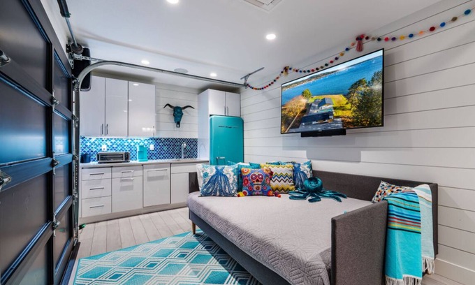 Poulsbo Apartment | Coastal Cabana ~ Poulsbo, WA