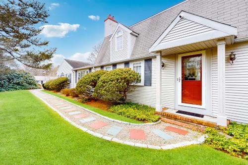 Centerville House | Coastal Charm on the Cape