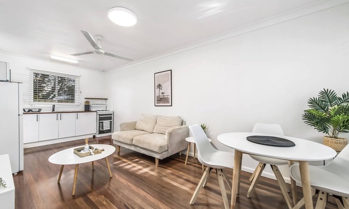 Crescent Head Apartment | Coastal Chic Apartment Only Minutes to the Beach