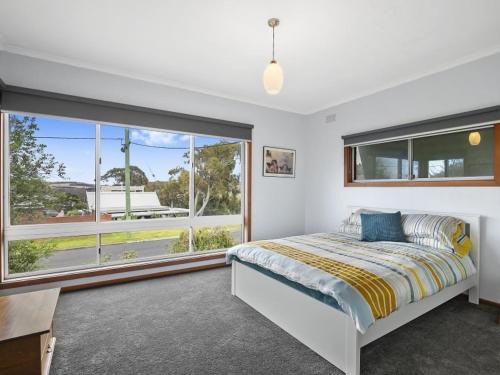 Torquay House | Coastal Comfort 3 Bedroom