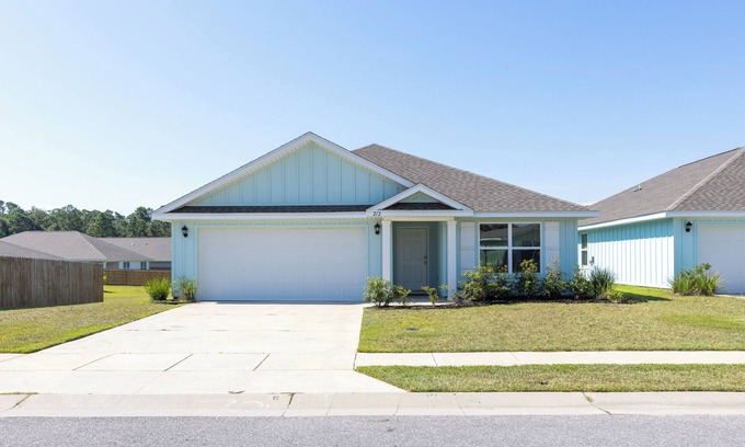 Foley House | Coastal Harmony- Close To Shopping, OWA, Sports Plex, Minutes From Beach!