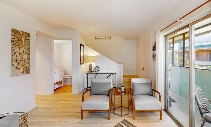 Clearwater Condo | Coastal Living Condo with Pool