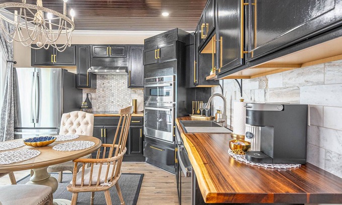 Savannah Beach Apartment | Coastal Luxe: 2 Bed/Bath Condo