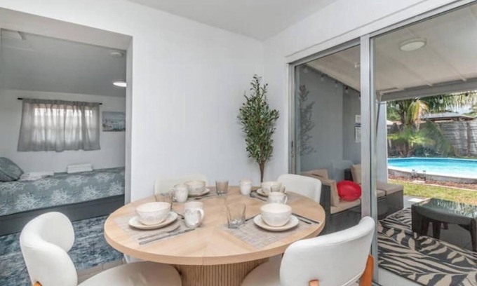 Playland Estates House | Coastal Oasis Home- Pool/Sleeps12/5min to HardRock
