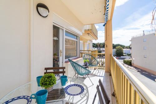 Vilafortuny Apartment | Coastal Paradise & Cozy Home with a 100m from the Beach!
