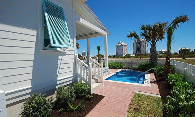 The Shores Cottage | Coastal - Private Home Close To Beach & Bay 2 Bedroom Home by RedAwning
